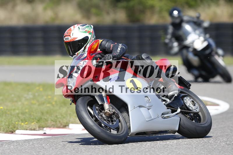 Archiv-2025/48 25.08.2025 Cornu Master School ADR/gruen-vert/104